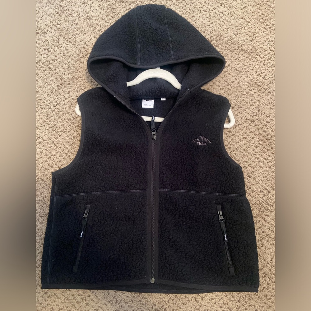 Aritzia TNA Vest
